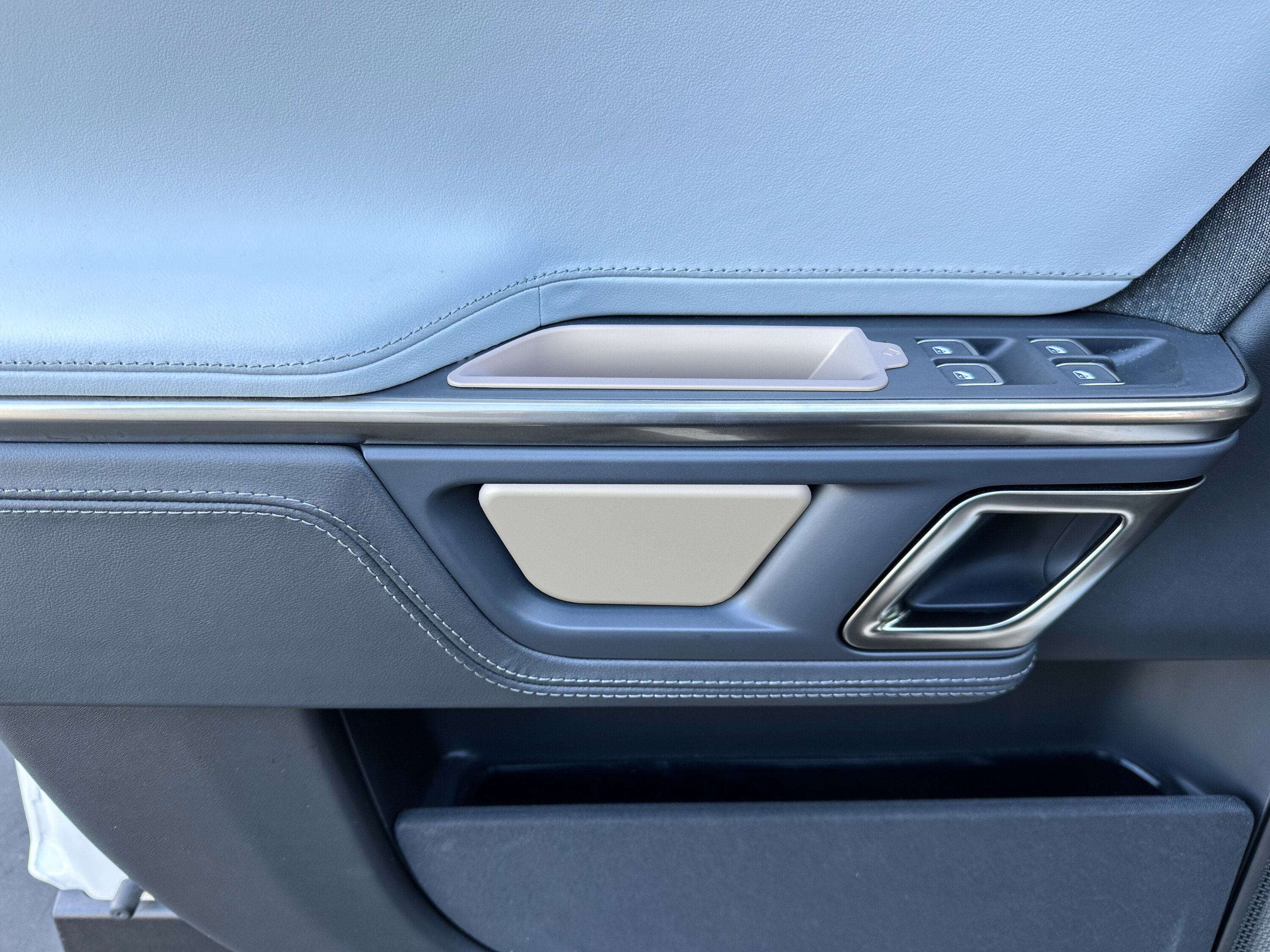 Rivian R1T R1S Introducing Our New Door Handle Storage Box for Rivian R1S and R1T - Enhance Your Convenience! 02