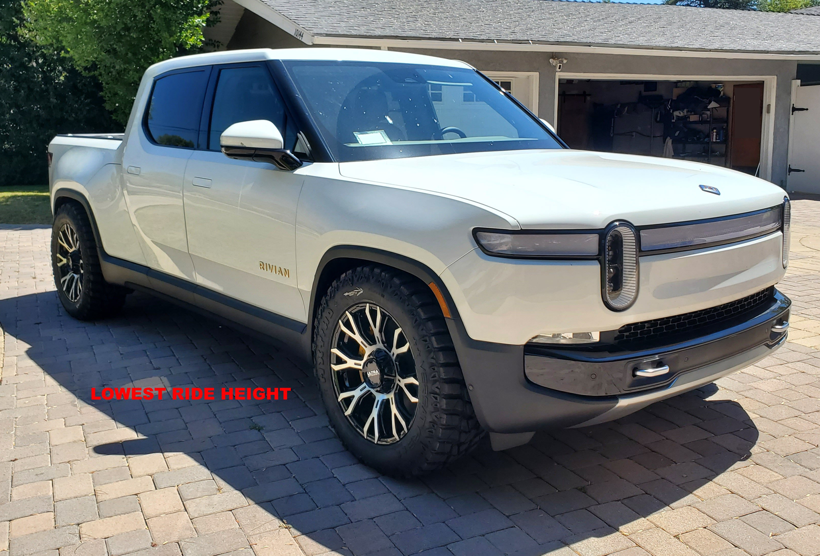 Rivian R1T R1S EDIT: NEW TIRES INSTALLED  / Got the new wheels / tires installed...photos to show fitment, not wheel choice 1656187552185