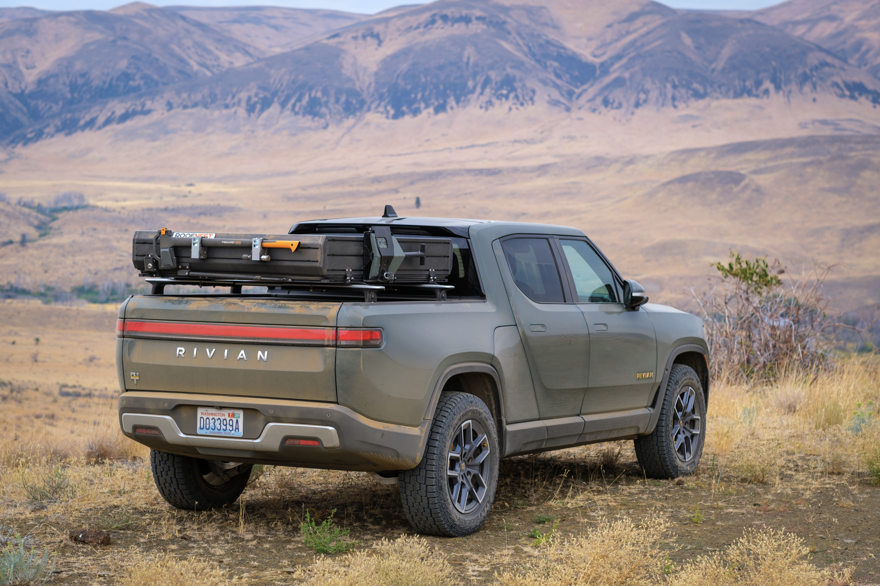 Rivian R1T R1S 📸 Post Your Best Photo Here For Year-End Rivian Mosaic! 1671038001902
