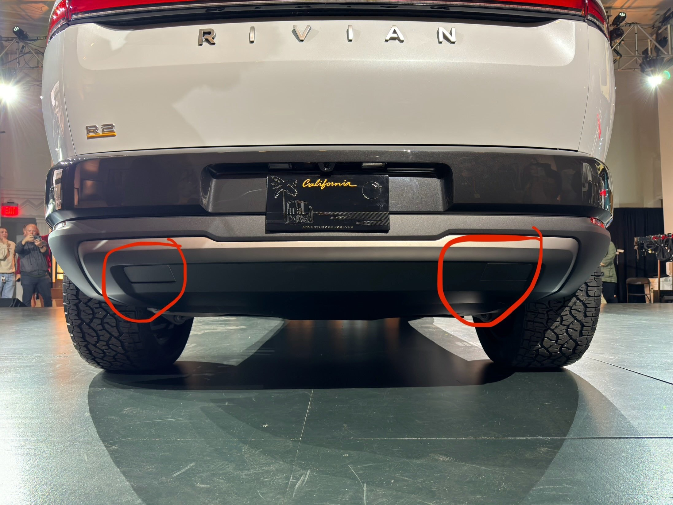 Rivian R1T R1S Rivian Full Size Tire Carrier Patent and R2? [Speculations] 1710189014385
