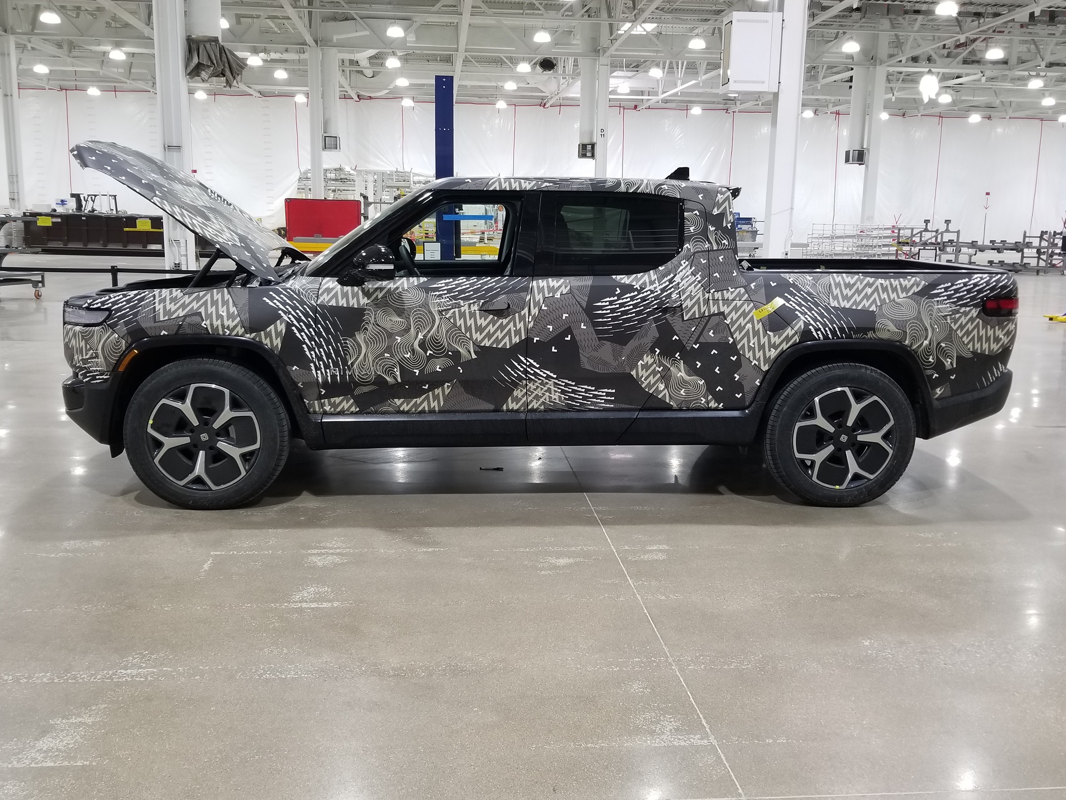 Rivian R1T R1S Thoughts on the topo graphic decals / vinyl for the R1T? 20210118_143335