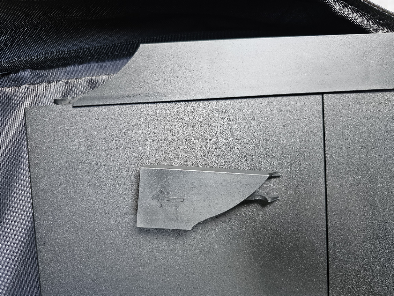 Rivian R1T R1S Received my manual tonneau cover and the slats already broke 20230808_134314