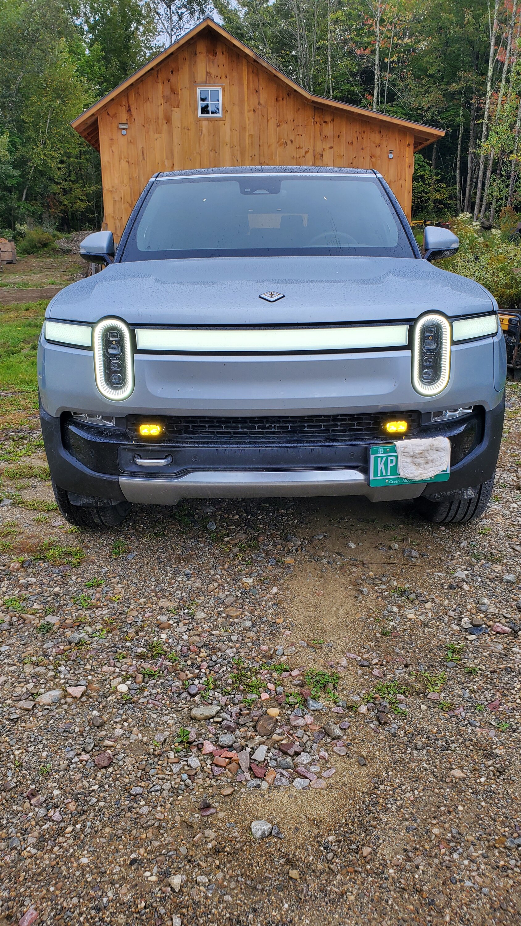 Rivian R1T R1S Fog lights installed near on the lower grill area? 20230919_115519