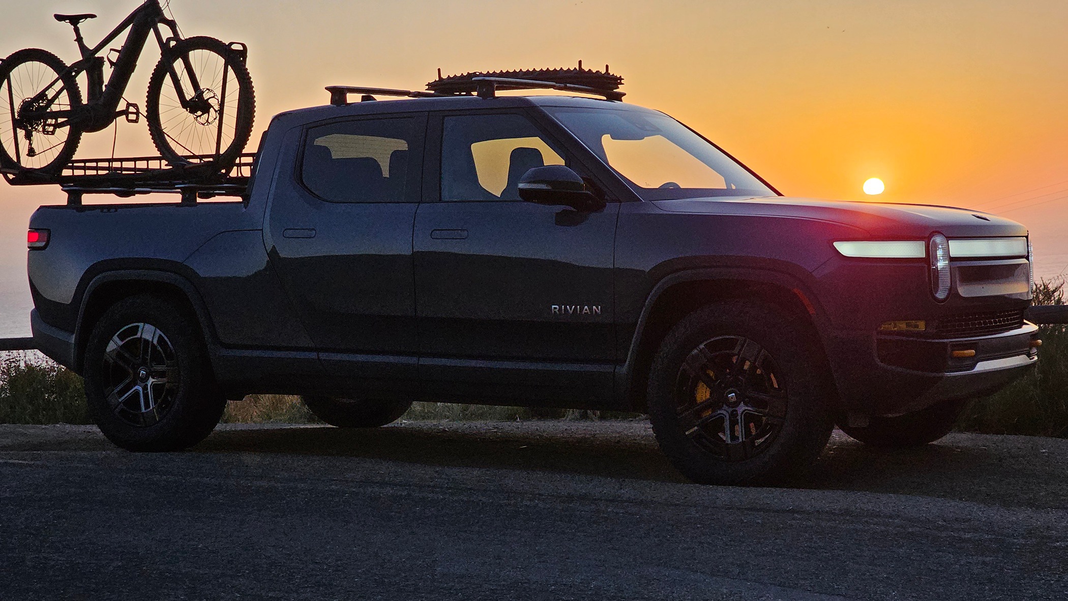 Rivian R1T R1S Random Rivian Photos of the Day - Post Yours! 📸 🤳 20240508_195156
