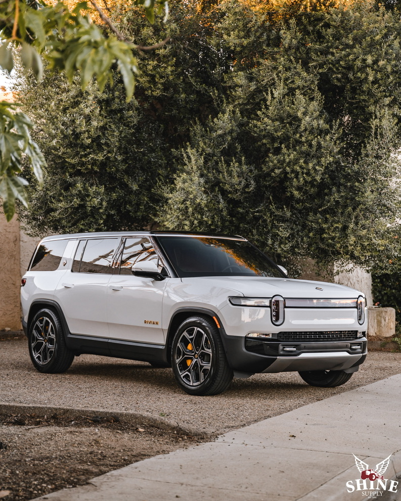 Rivian R1T R1S My R1S Delivery & Initial Thoughts! 5271D263-1843-4D0C-81A4-D0ACC4A3F1B5_1_105_c