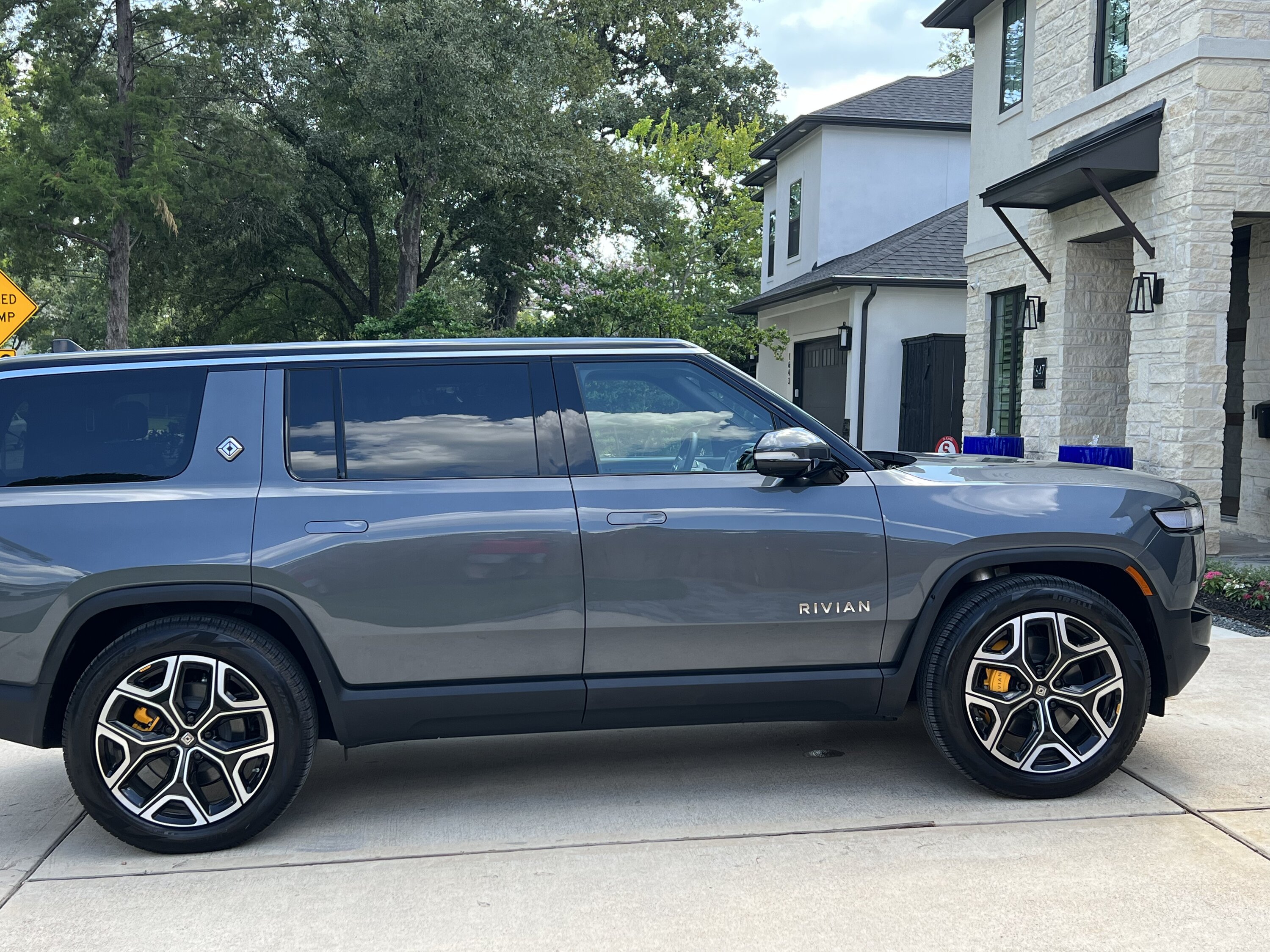 Rivian R1T R1S Any R1S pre-orders hear from guides recently? 67233BDD-8DF8-4C18-9CC6-D915A04A7D21