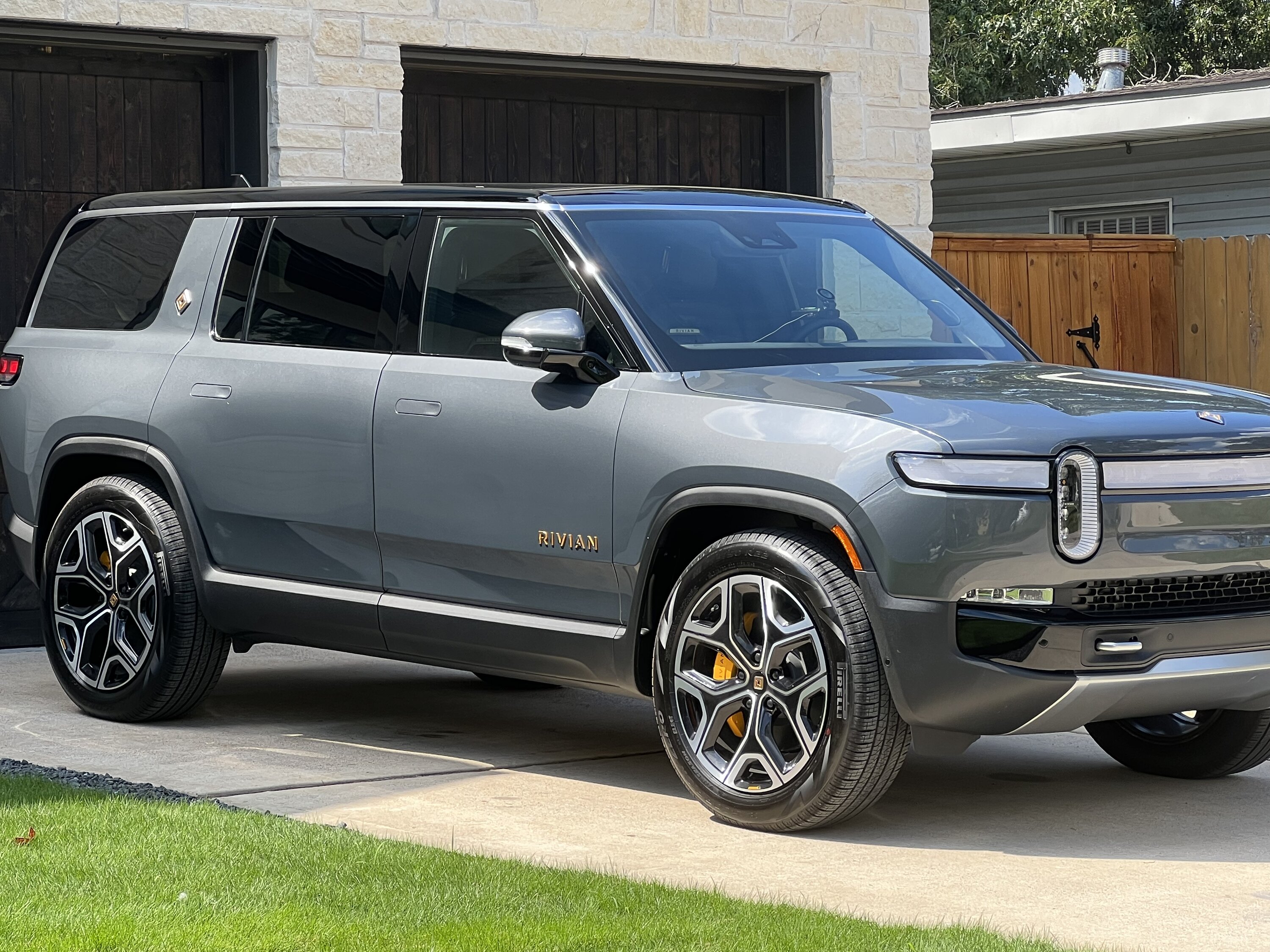 Rivian R1T R1S Any R1S pre-orders hear from guides recently? 7D673626-F4EE-4357-8D39-2C2F8B181DA9