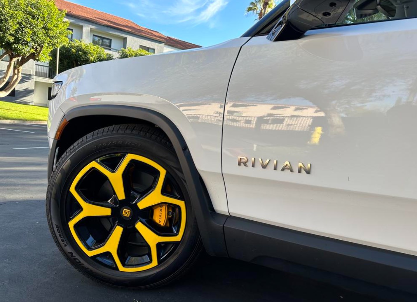 Rivian R1T R1S Introducing Our New Wheel Hub Covers for Rivian R1S and R1T - Seeking Your Interest! Dingtalk_20240301214223