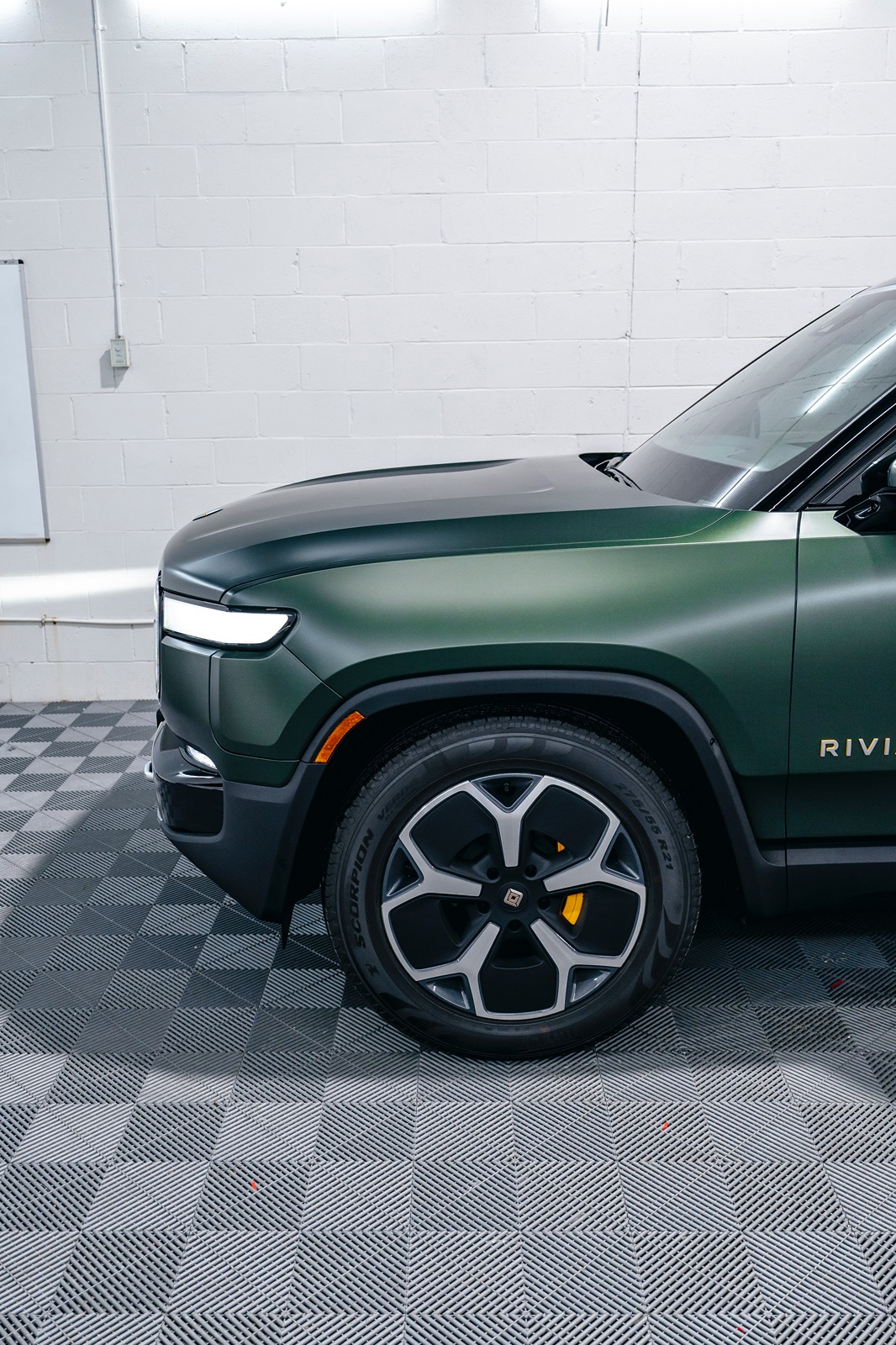 Rivian R1T R1S 🚀 Elevate Your Rivian Experience in Toronto! 🚗💨 - PPF, Ceramic Coating, and Window Tinting DSC00312