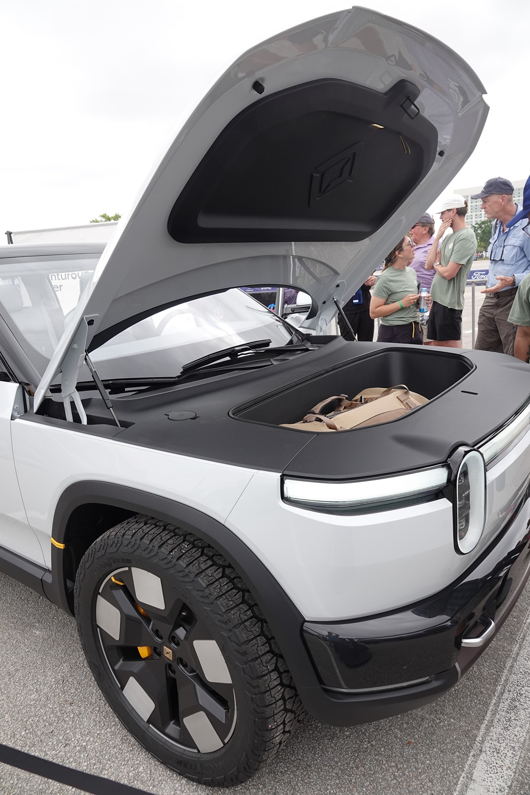 Rivian R1T R1S See the R2 @ Electrify Expo Orlando today 3/17 from 10am-5pm DSC06061.JPG