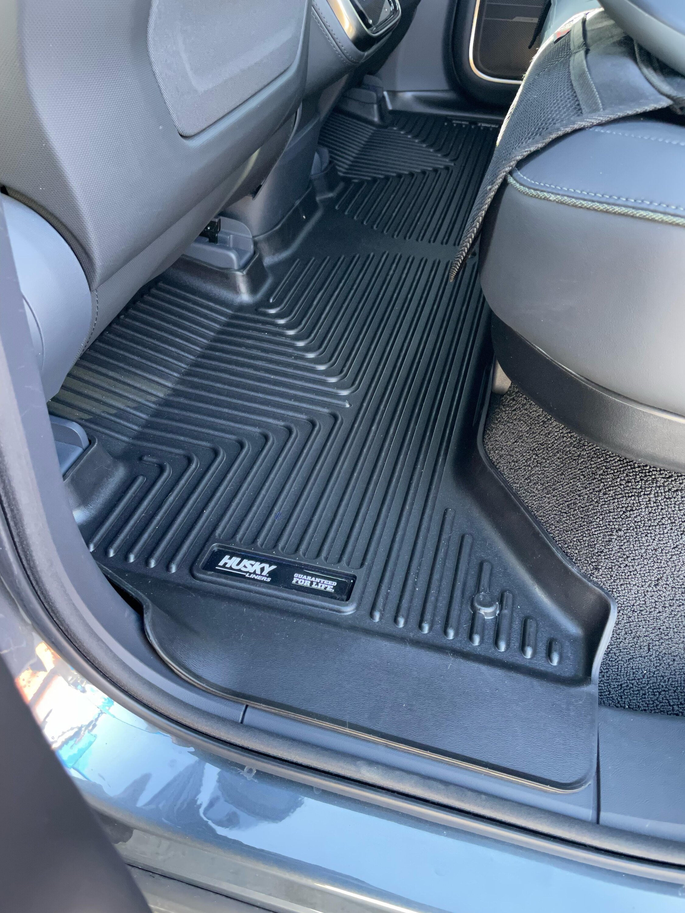 Rivian R1T R1S MidnightRivian 2023 Launch Edition R1S Delivery and Build Husky Floor Liners Rivian R1T photo 2