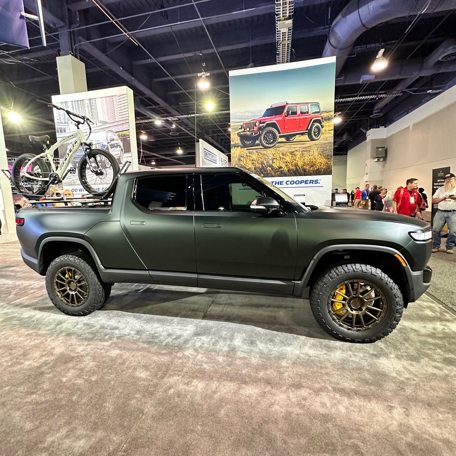 Rivian R1T R1S !¿ Best 20” AT Tire for Range?! 🔋🔋🔋 IMG_0268