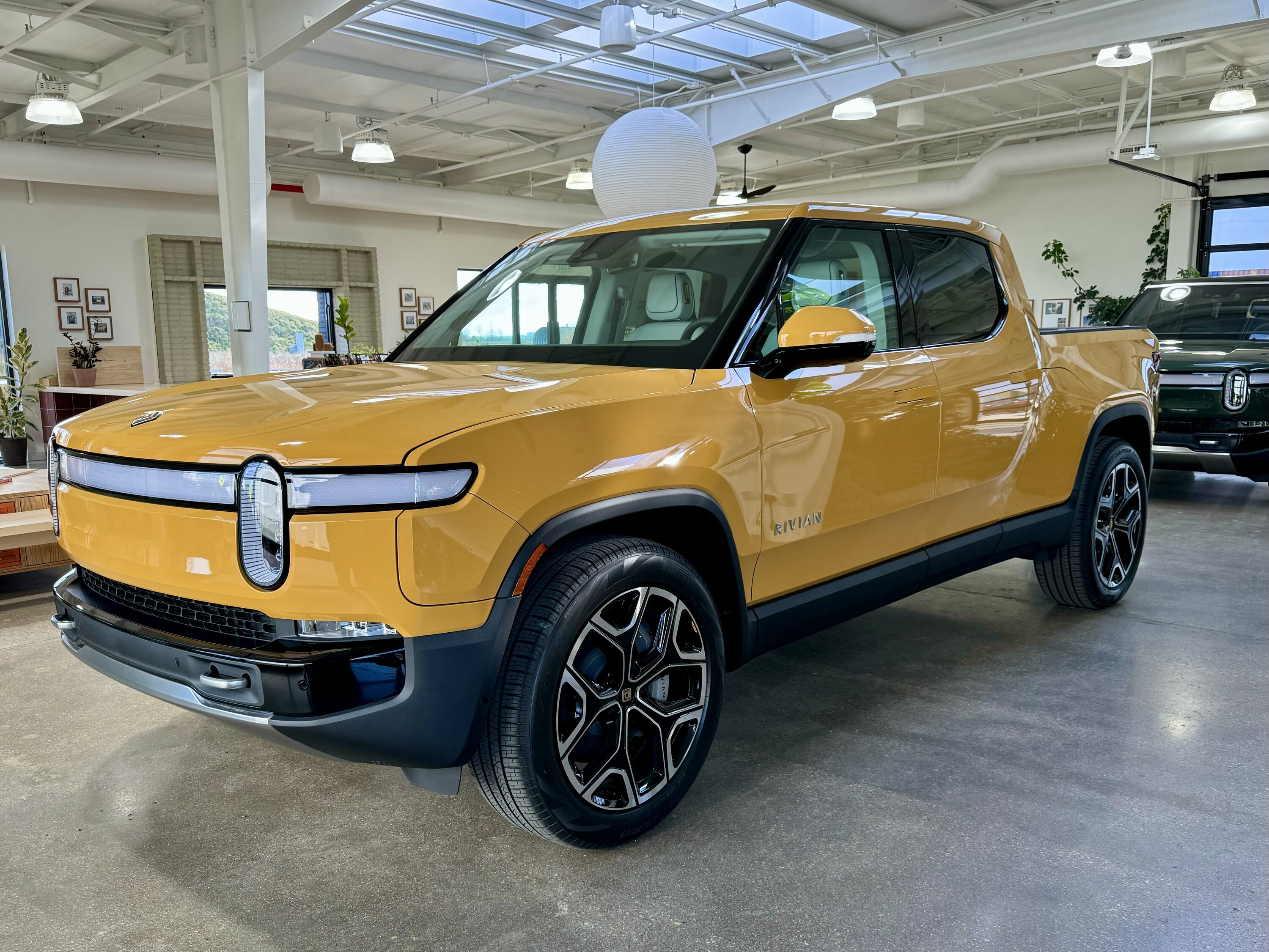 Rivian R1T R1S Yellow Performance Dual Max Pack R1T: factory pickup IMG_0447