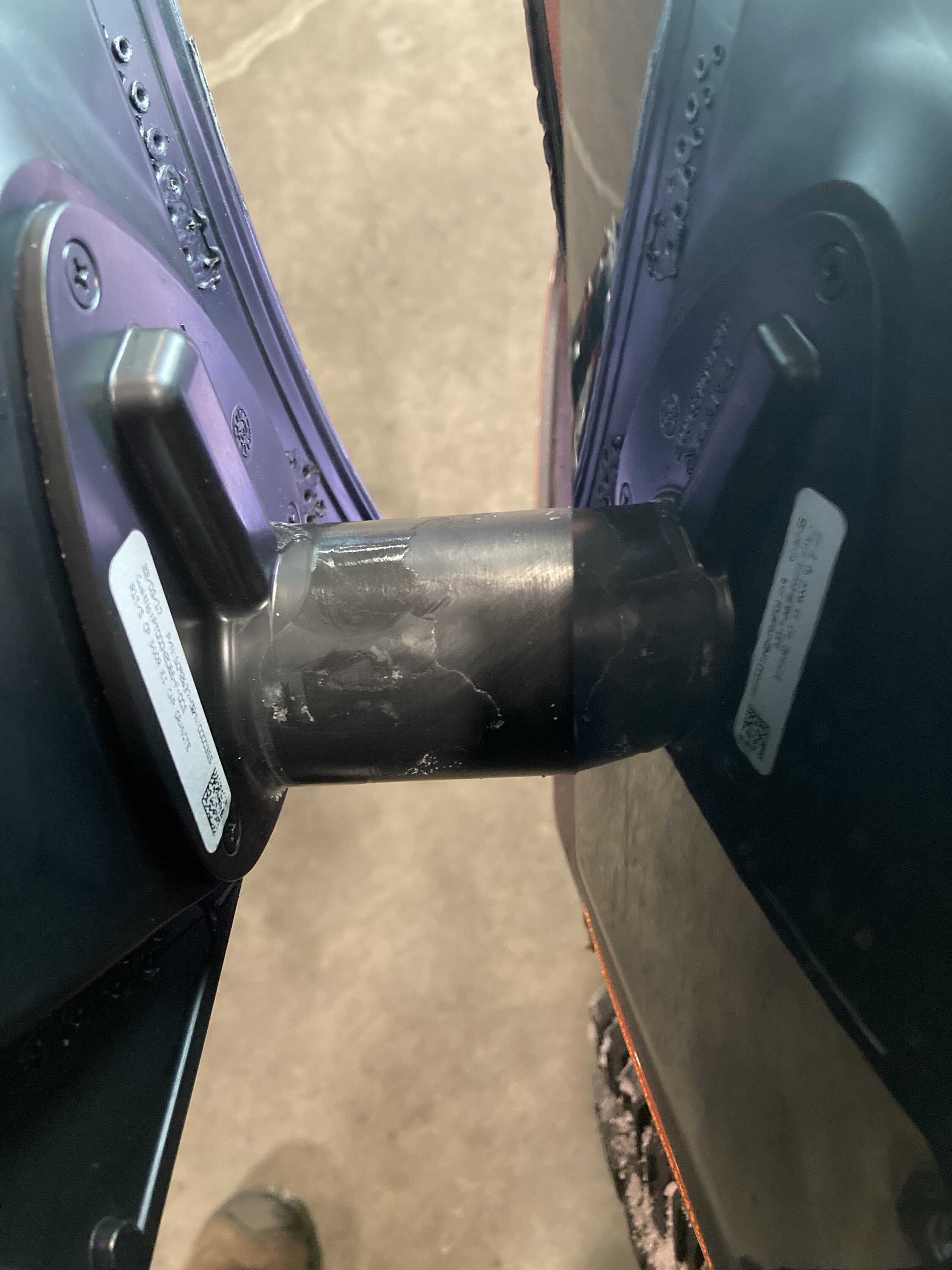 Rivian R1T R1S Cold snap - Can't get charge port door open IMG_1822
