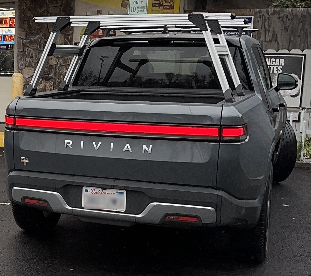 Rivian R1T R1S Rivian patents bed rack system w/ easy removal and storage IMG_2097