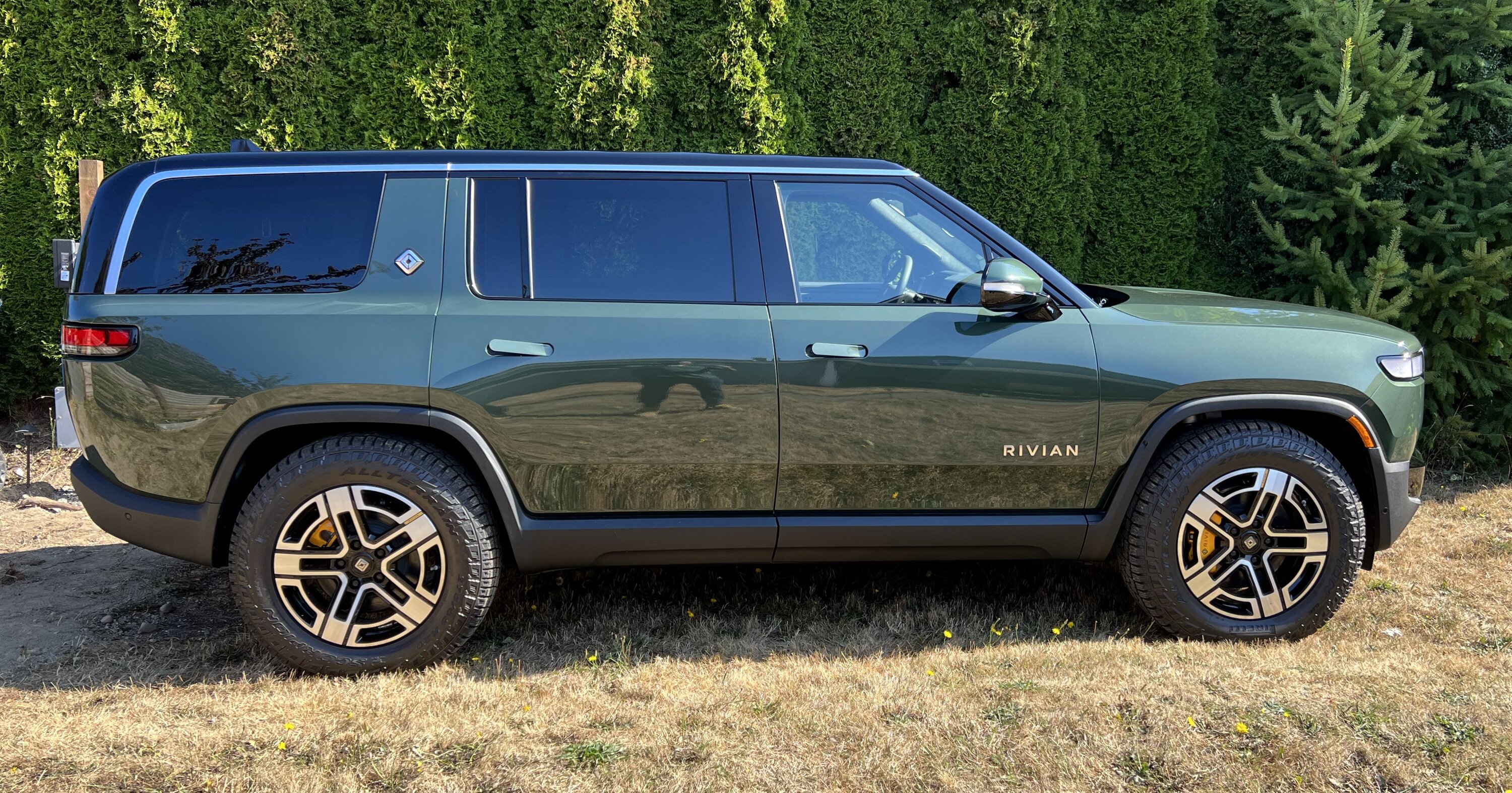 Rivian R1T R1S Delivered! Forest Green Launch Edition R1S IMG_2662
