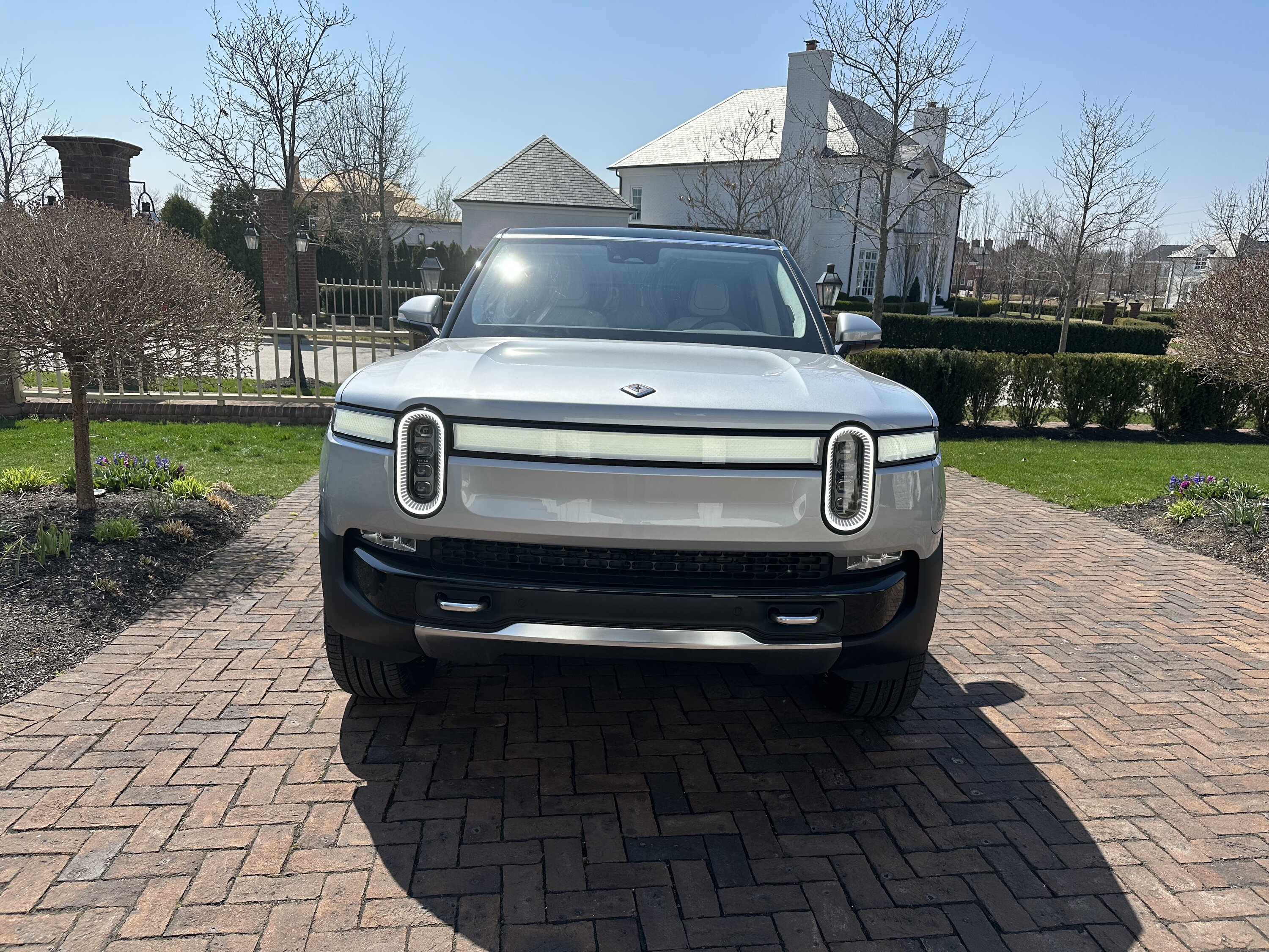 Rivian R1T R1S For Sale 2023 R1S Launch Edition Silver IMG_2851