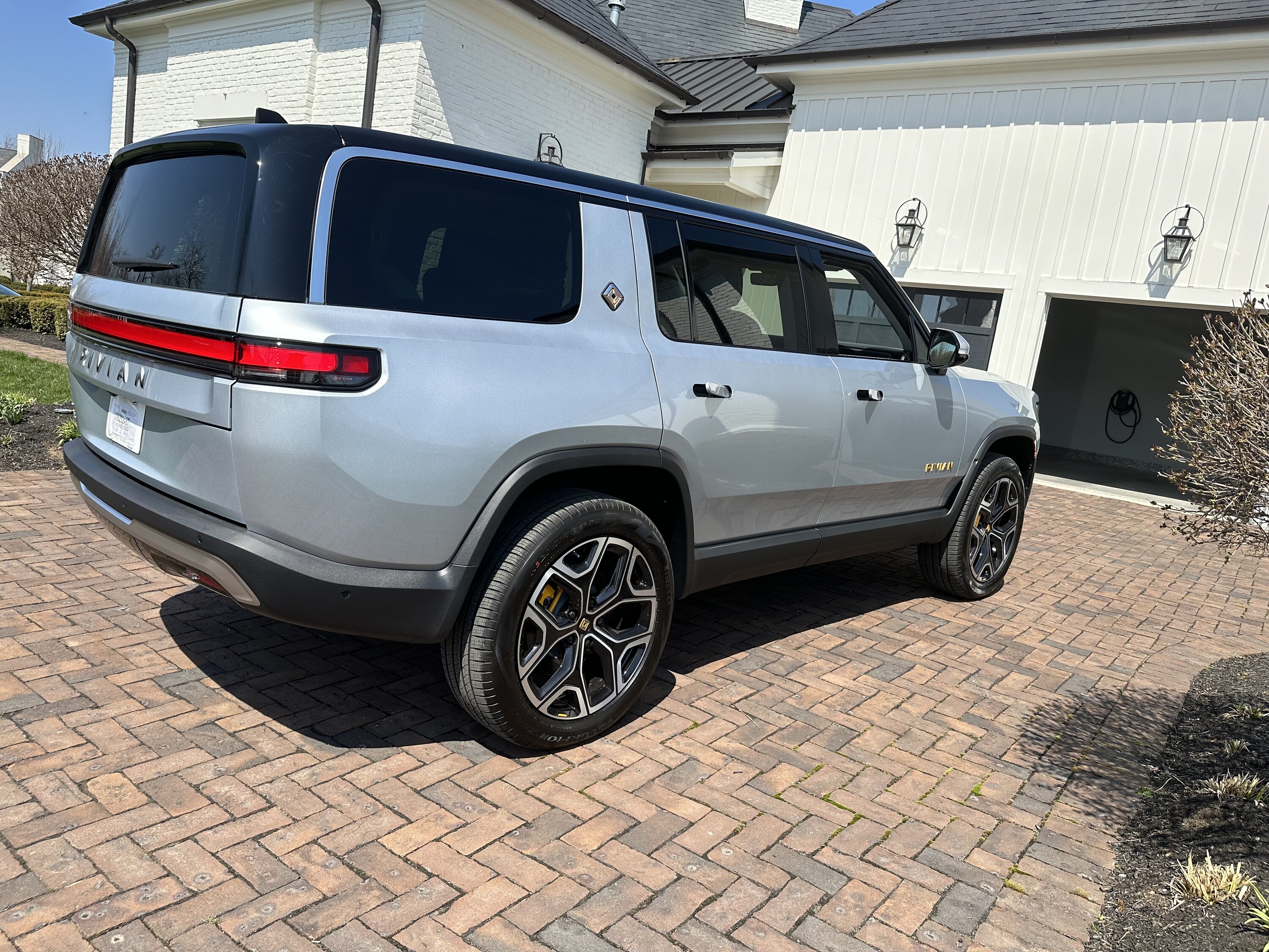Rivian R1T R1S For Sale 2023 R1S Launch Edition Silver IMG_2853