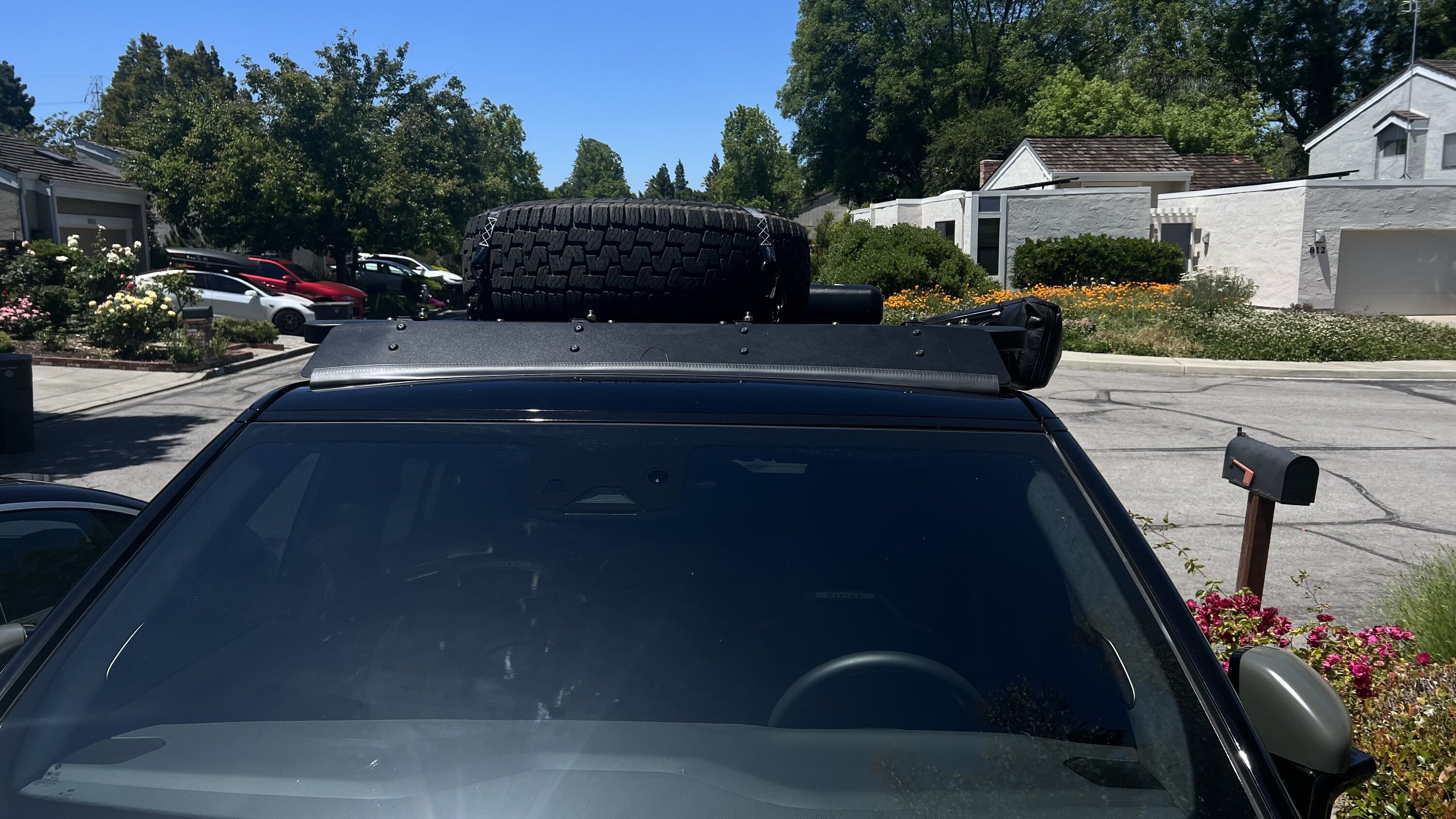 Rivian R1T R1S R1S Platform/Flat Top Roof Rack Recommendations IMG_3125