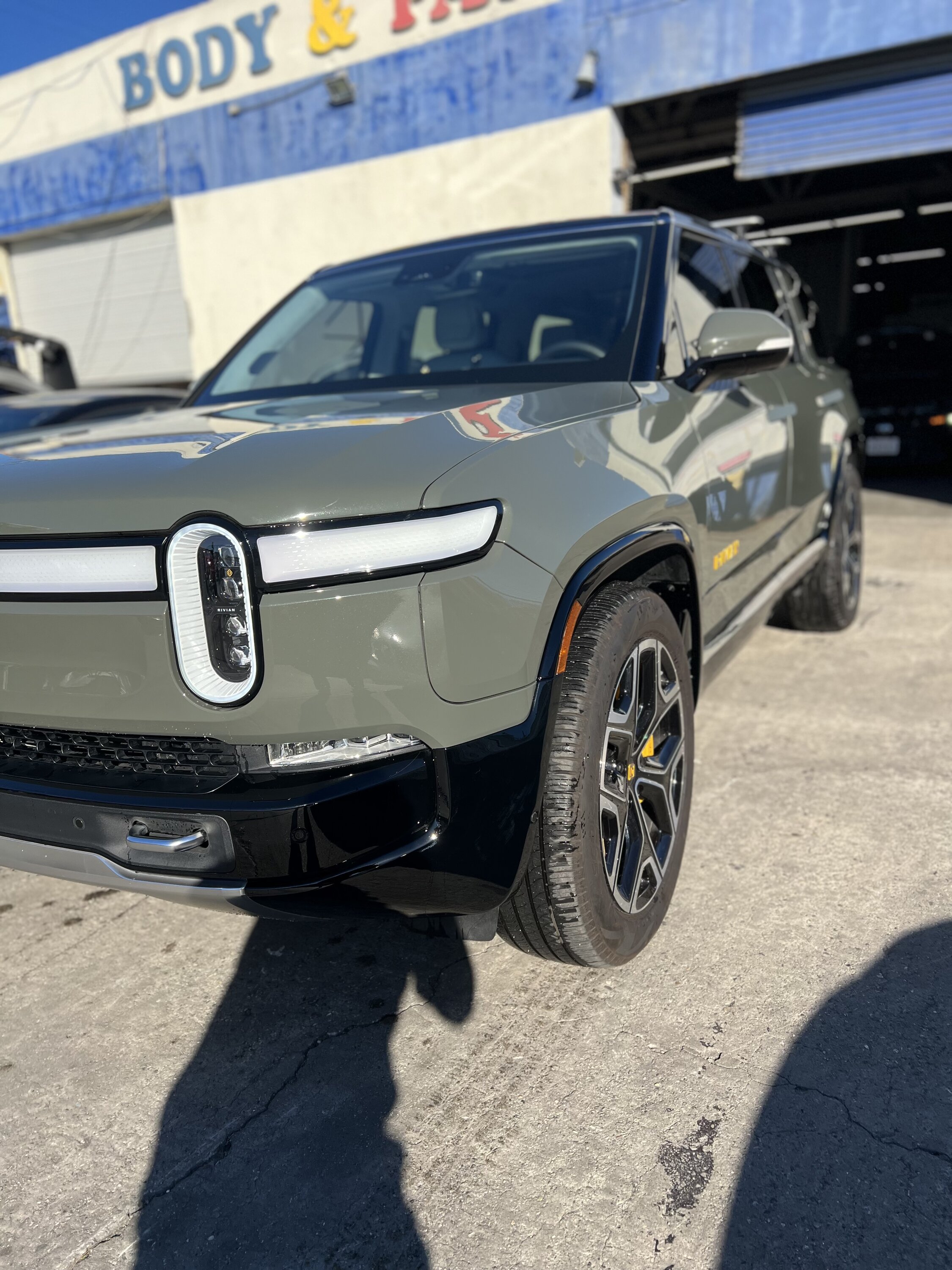 Rivian R1T R1S Painted Lower Cladding / Body Trim IMG_4116[1]
