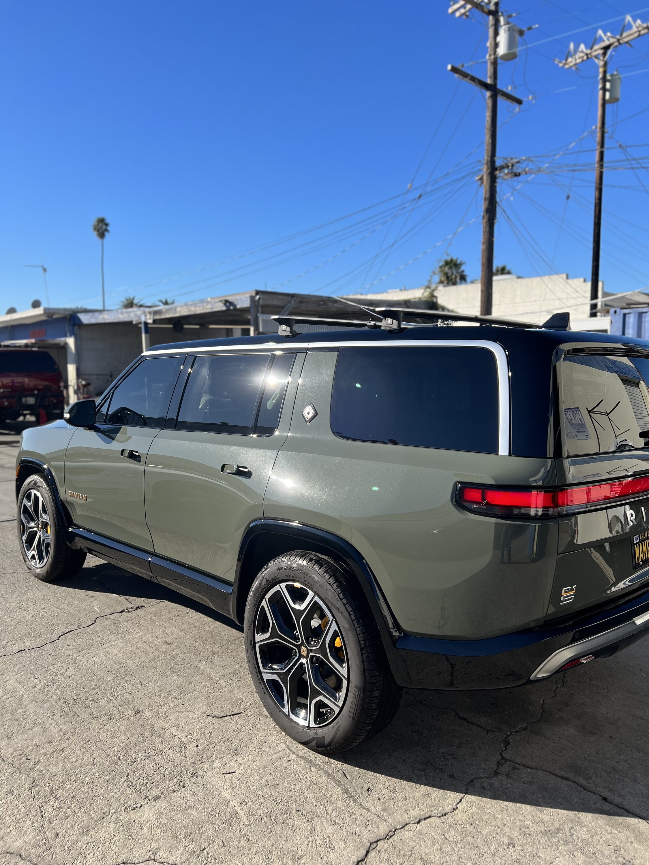 Rivian R1T R1S Painted Lower Cladding / Body Trim IMG_4121[1]