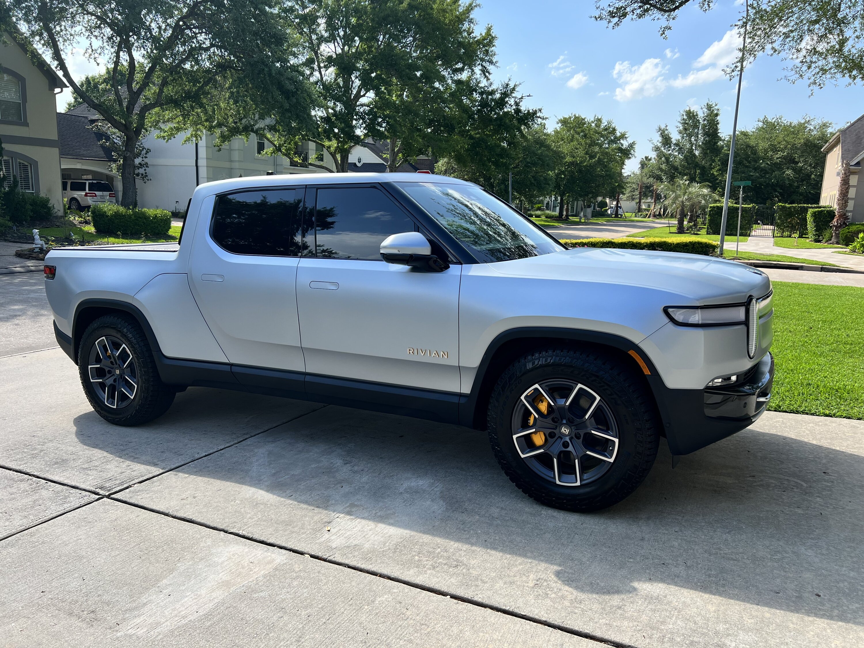 Rivian R1T R1S Help me decide: full body stealth wrap? IMG_5816