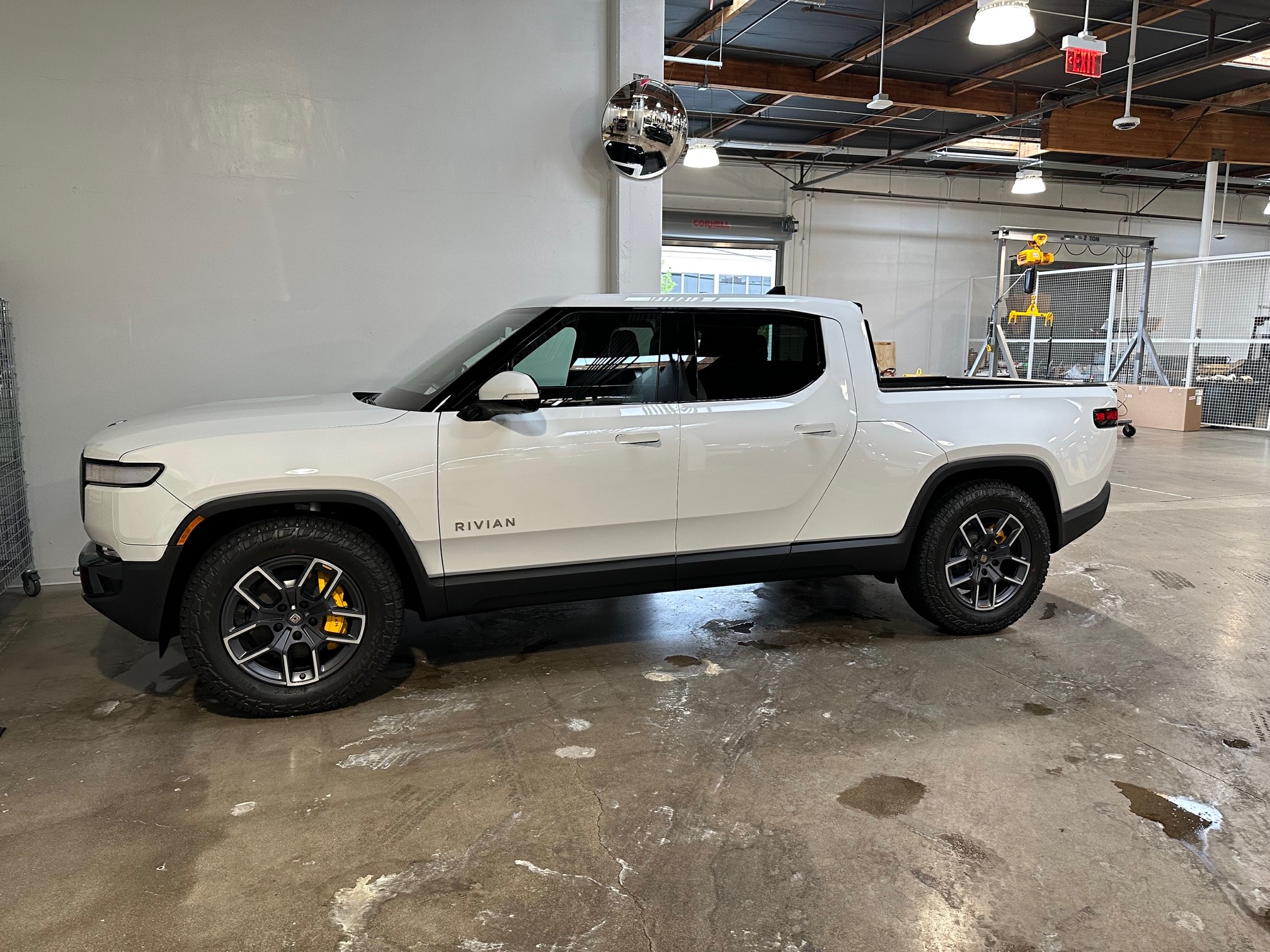 Rivian R1T R1S I need community help on color choice🤔Update: El Cap for the win listeneradb91823-df26-4975-a981-b674ab434272