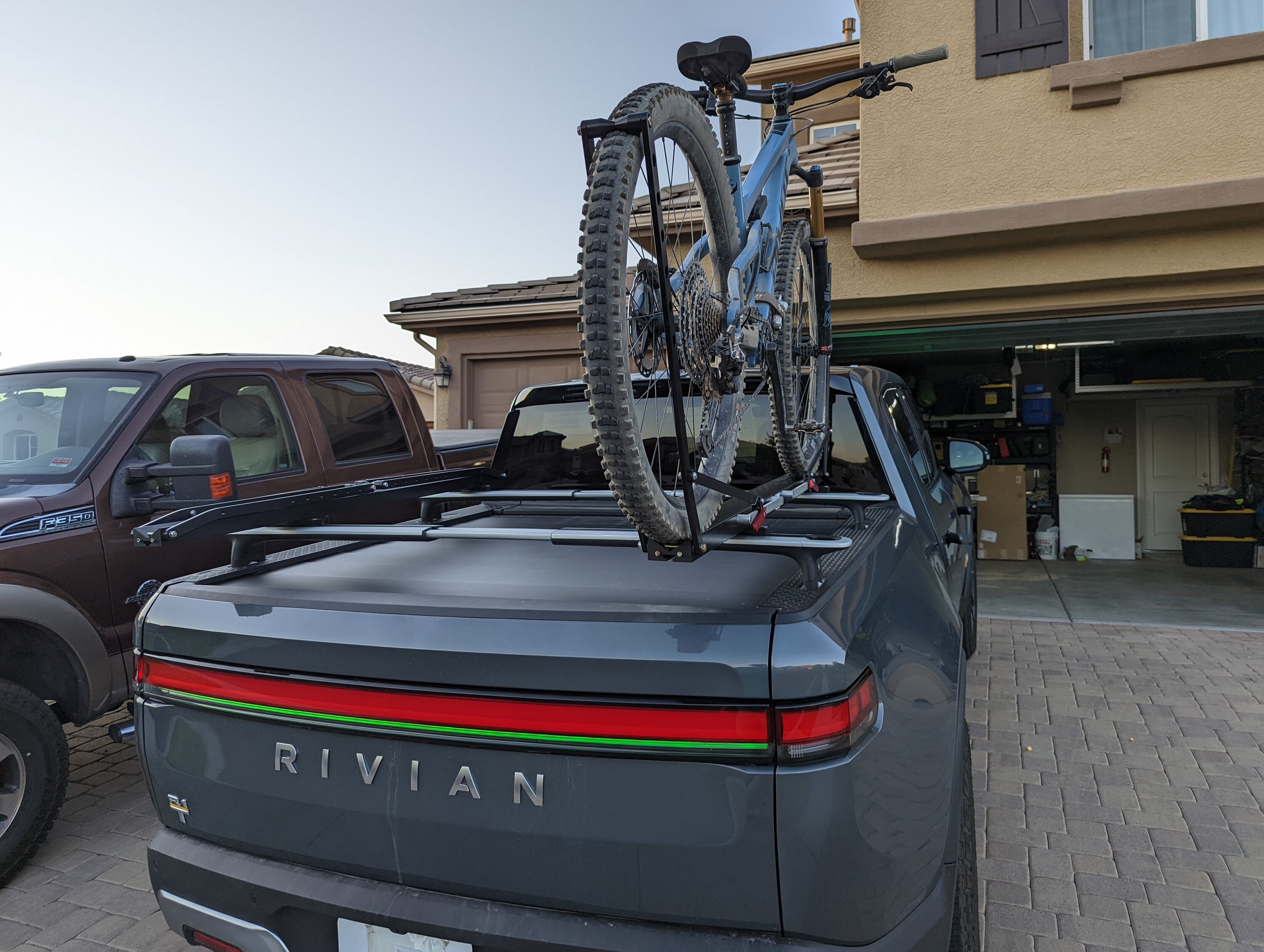 Rivian R1T R1S Question for people with crossbar bike rack PXL_20220711_030817869