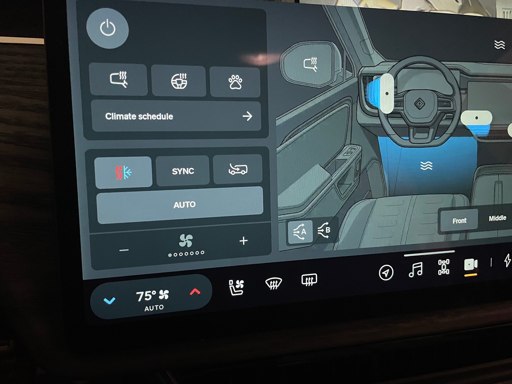 Rivian R1T R1S Updated: Best new Feature on 2024.19.04 - New UI let me Discover on How to turn AC off AND keeping the Fan Running tempImageG17aZ8