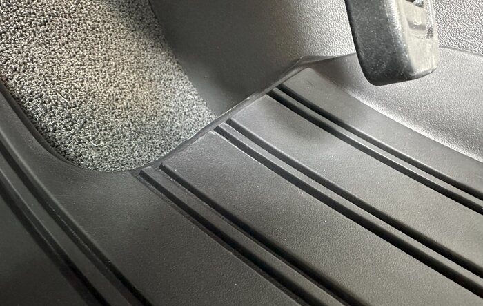 ⚠️ Potential Safety Issue: Gen 2 All-Weather Floor Mats Causing Stuck Accelerator -- Check Yours