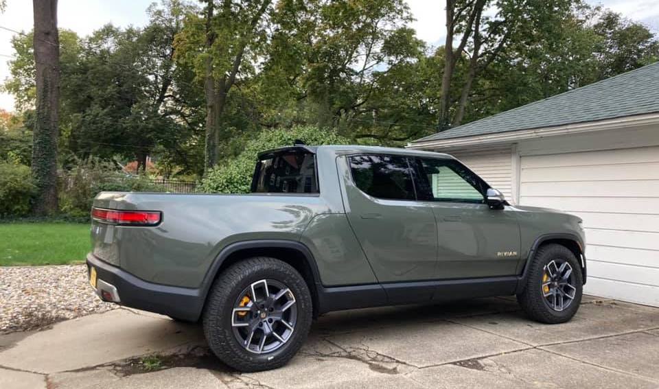 Launch Green R1T delivered! | Rivian Forum - R1T R1S R2 R3 News, Specs ...