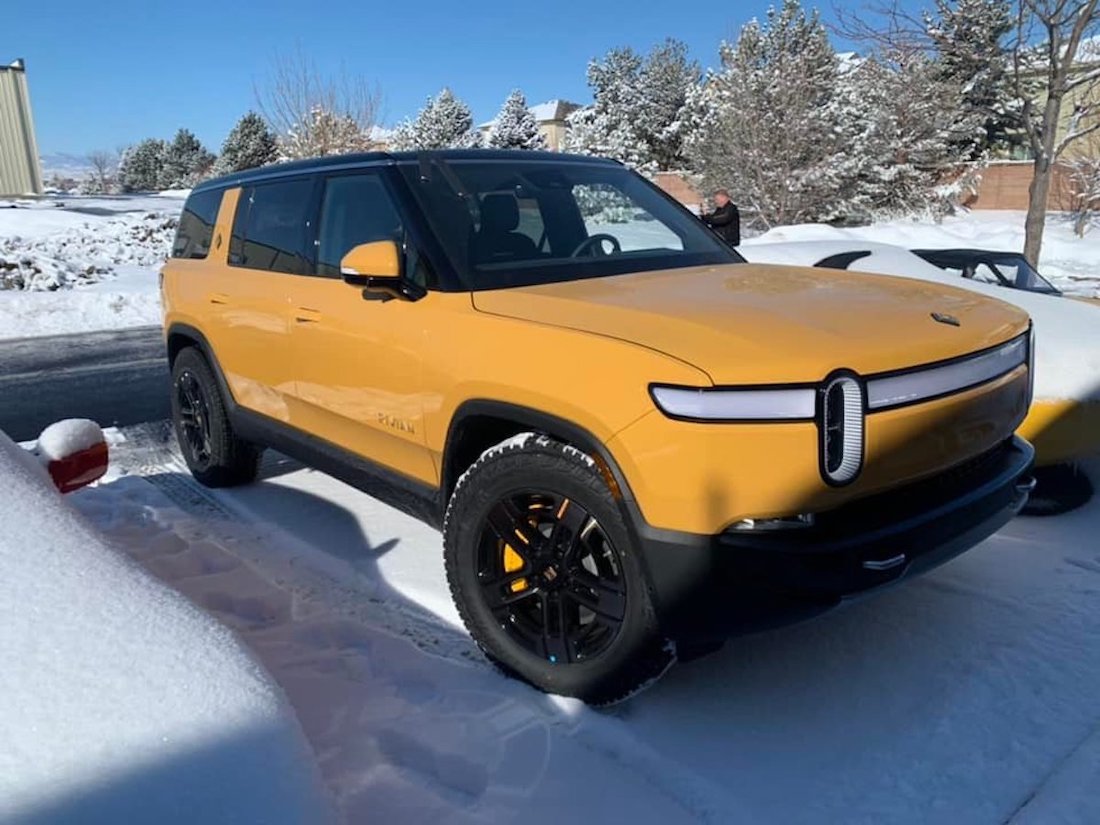 R1S in Compass Yellow - First Sighting! | Rivian Forum - R1T R1S R2 R3 ...