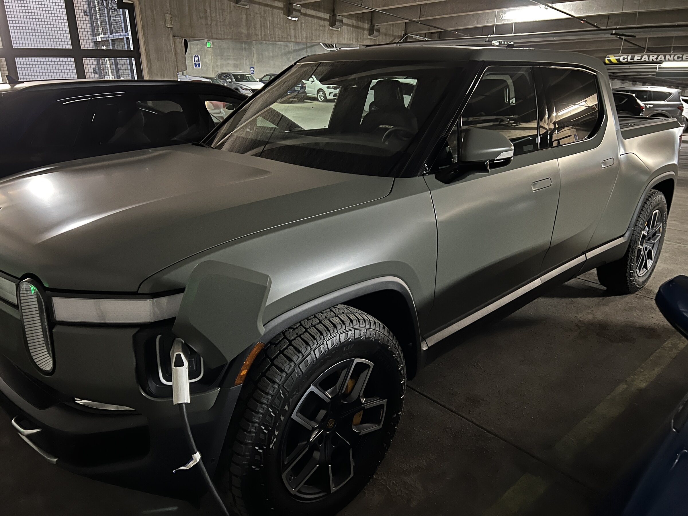 Matte Wrapped Launch Green R1t Rivian Forum R1t R1s R2 R3 News Specs Models Rivn Stock 8102