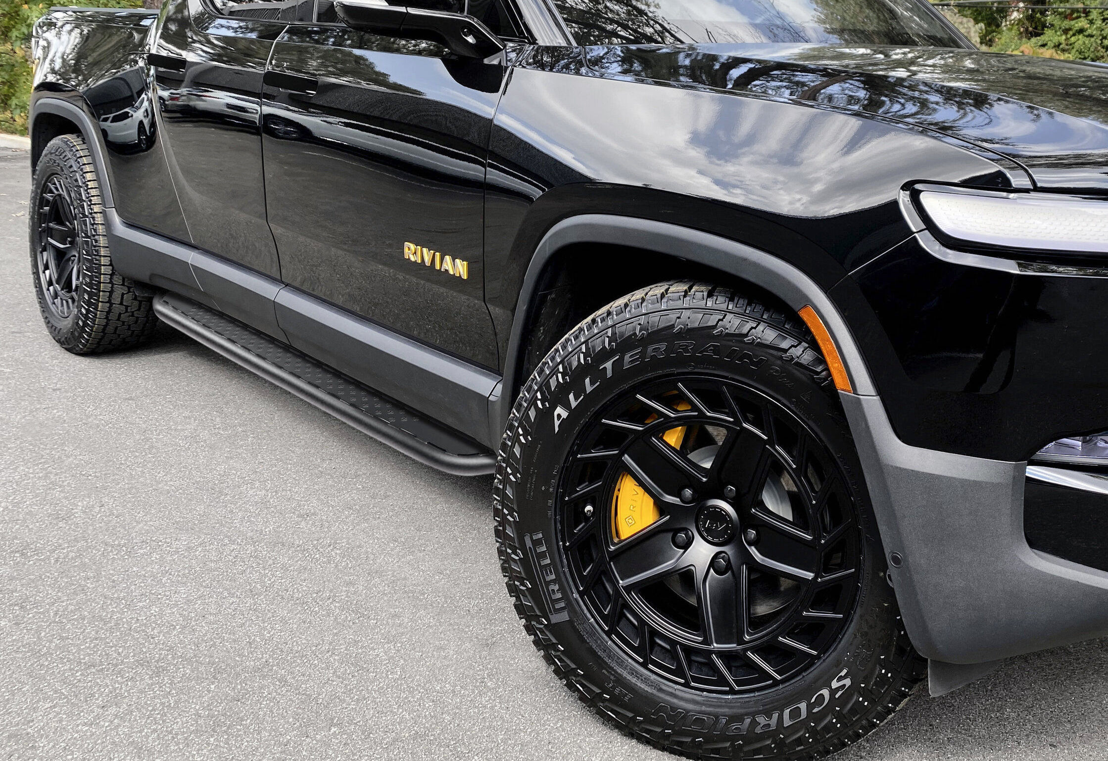 Introducing RMaxx Running Boards & Rock Sliders for Rivian R1T / R1S