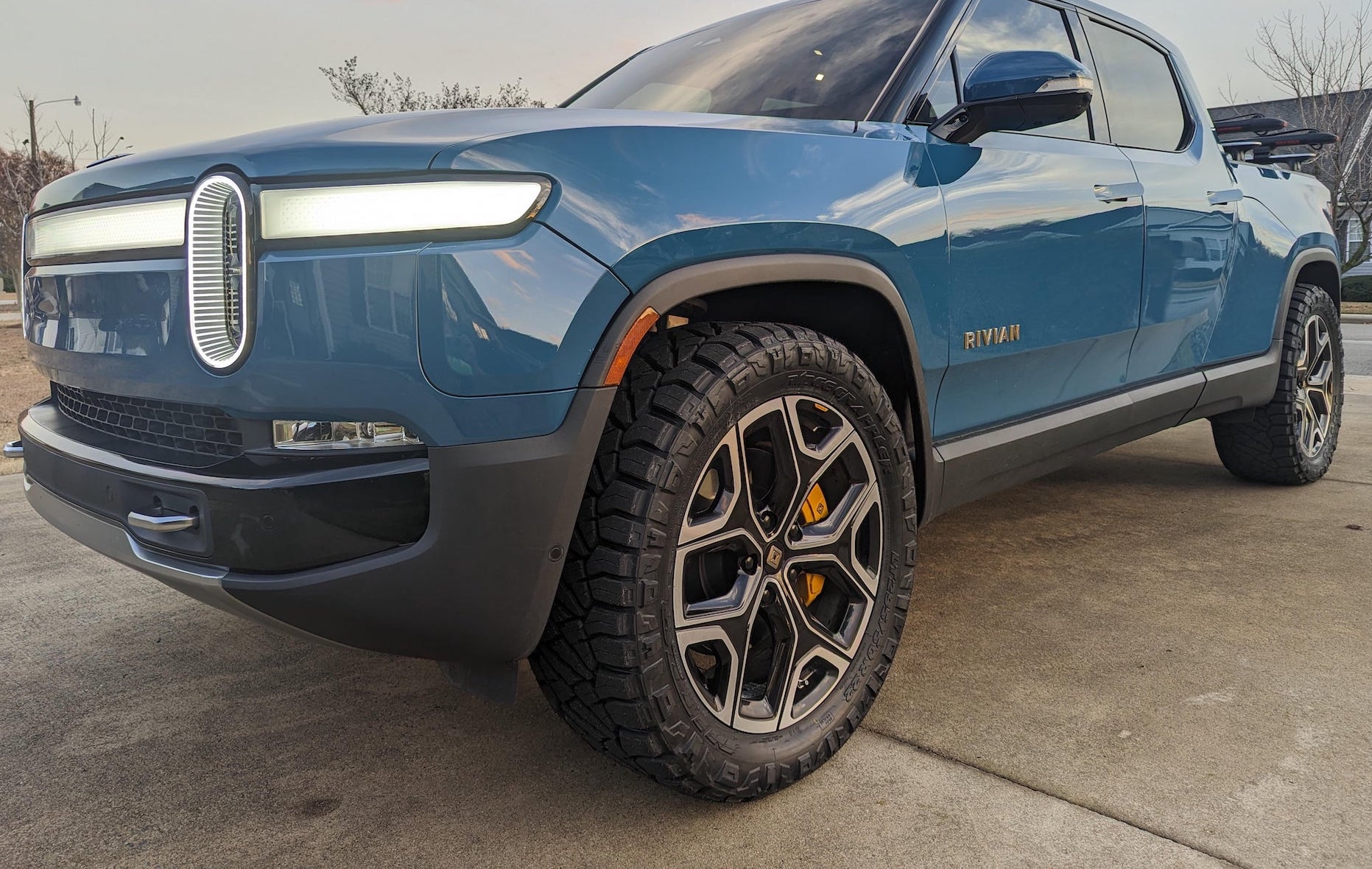 Nitto Ridge Grapplers tires (295/50/22) installed on 22” wheels on ...