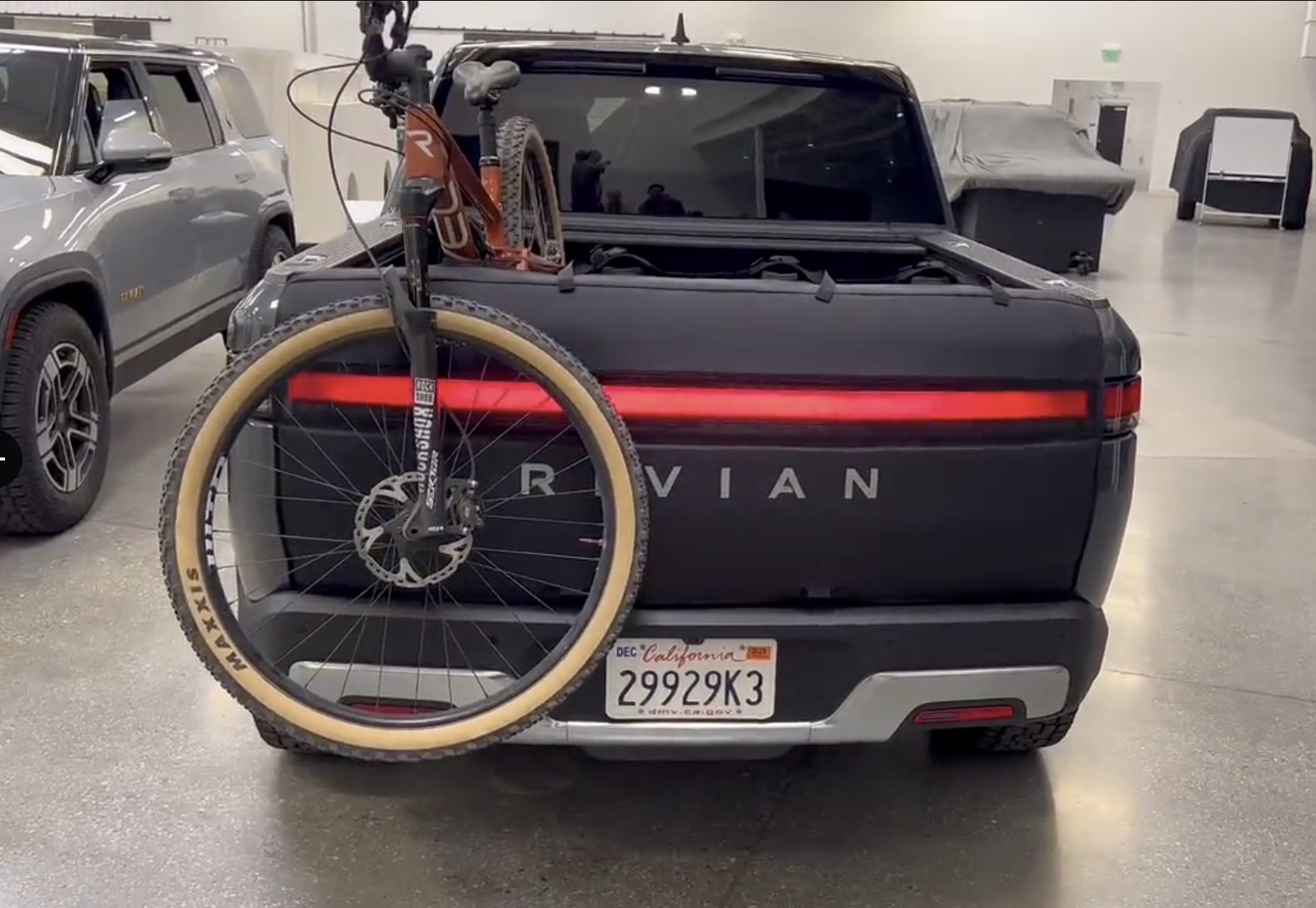 Official Rivian Bike Pad for R1T Tailgate First Look! 🚴‍♀️ (updated w