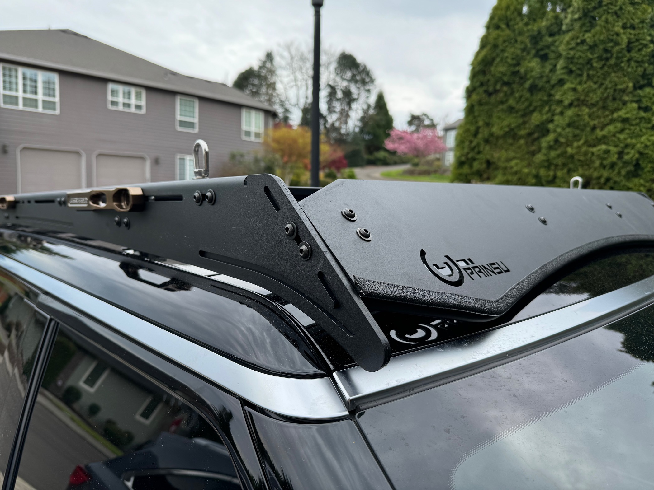 Prinsu Pro Roof Rack on R1S install photos review Rivian Forum R1T R1S R2 R3 News Specs Models RIVN Stock Rivianforums