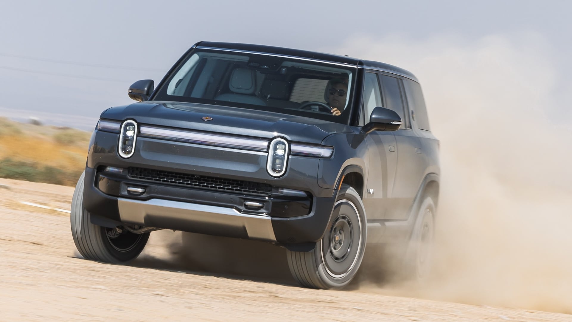 2025 R1S Dual Max Review by Motortrend Almost Perfect Rivian Forum R1T R1S R2 R3 News